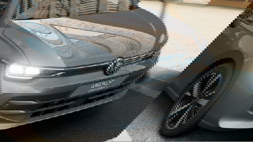 Volkswagen Golf nuova a Bologna (11)