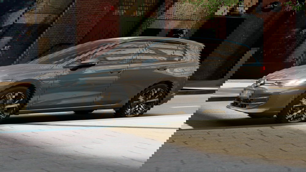 Volkswagen Golf nuova a Bologna (2)