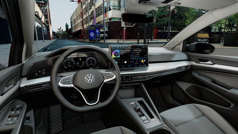 Volkswagen Golf nuova a Bologna (6)