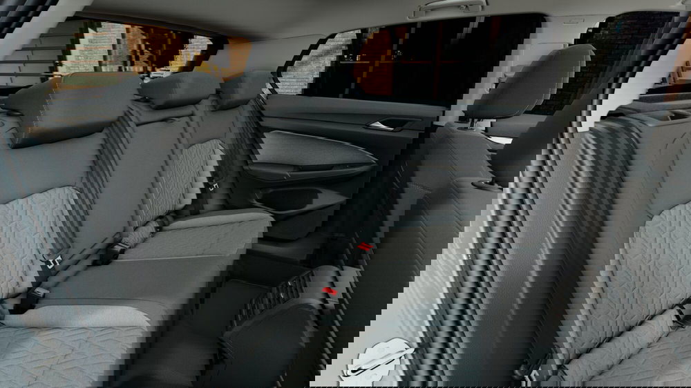 Volkswagen Golf nuova a Bologna (9)