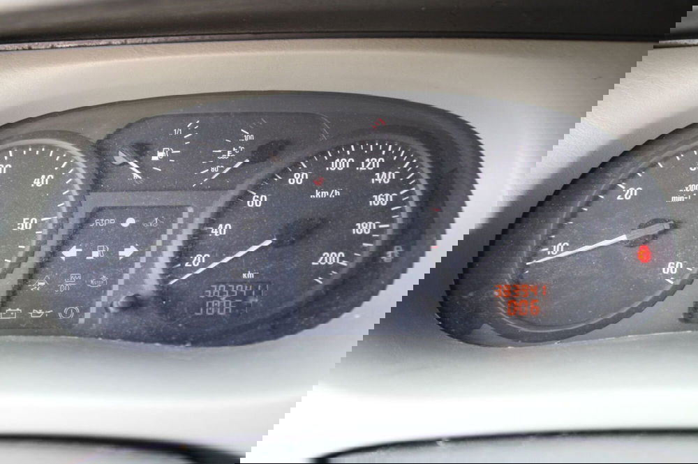 Opel Vivaro Furgone usata a Pordenone (11)