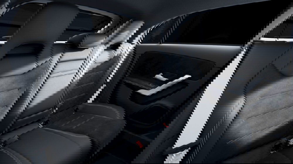 Mercedes-Benz Classe A nuova a Milano (6)
