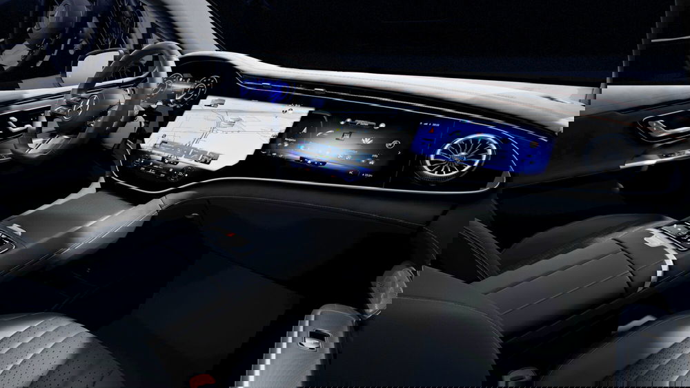 Mercedes-Benz EQE SUV nuova a Milano (5)