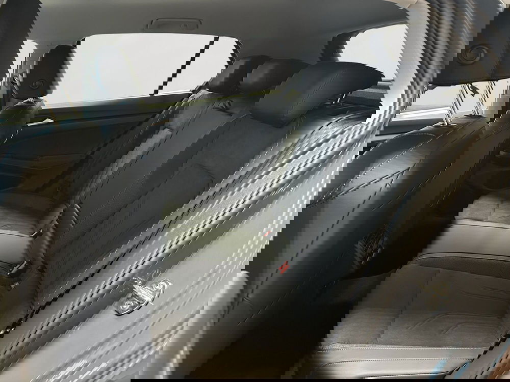 Volkswagen Golf nuova a Padova (7)