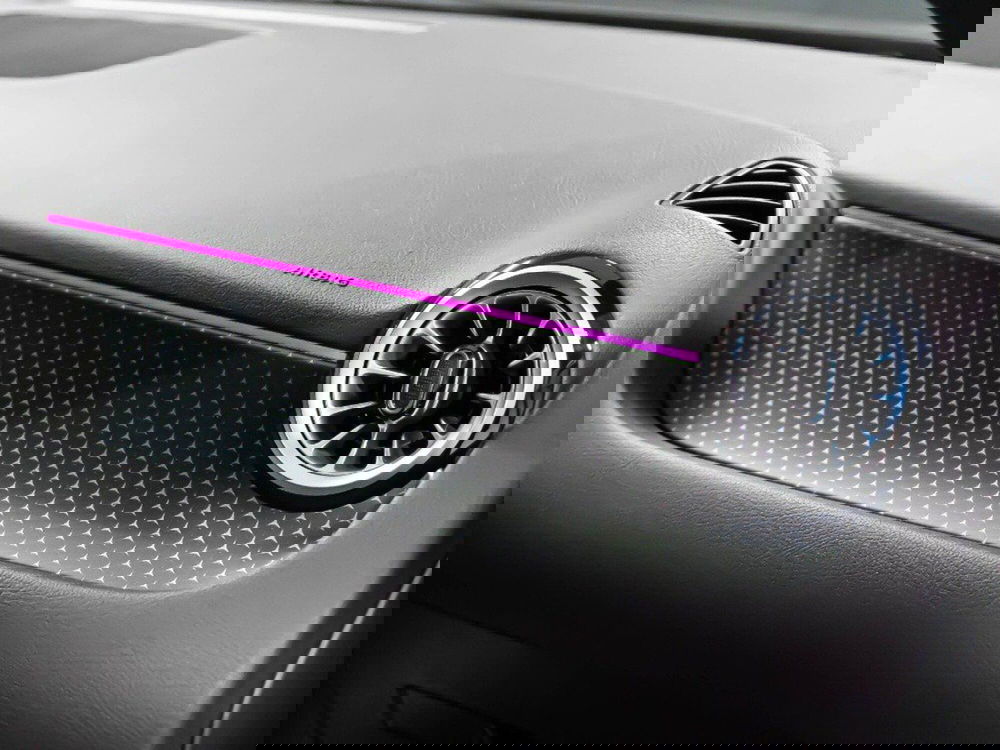 Mercedes-Benz EQA nuova a Rimini (10)