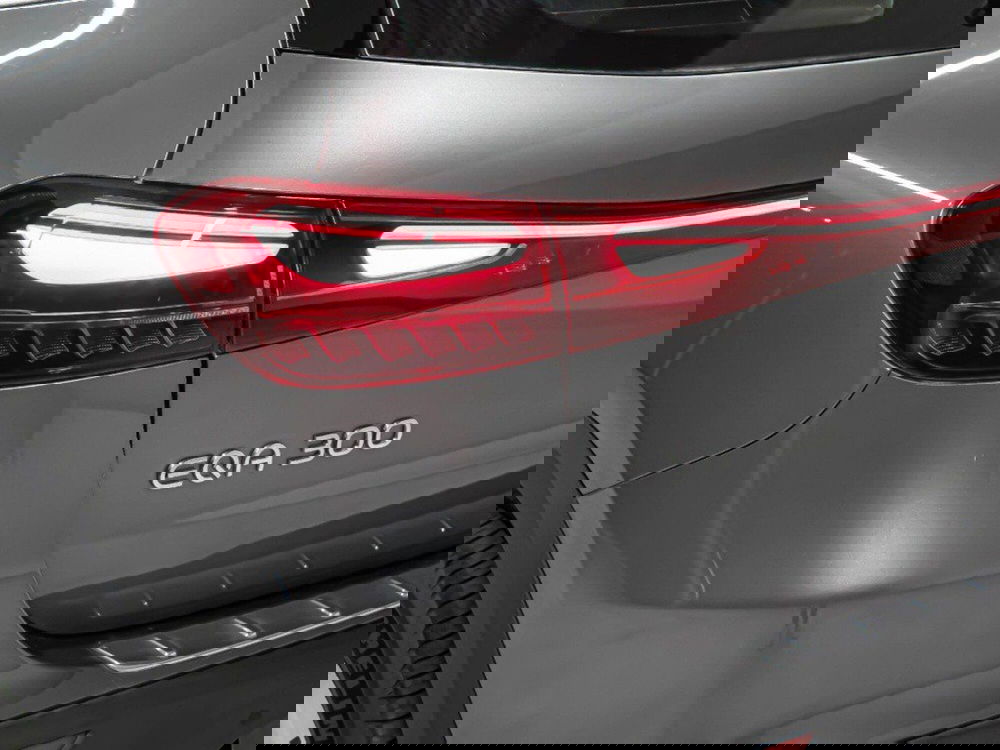 Mercedes-Benz EQA nuova a Rimini (7)