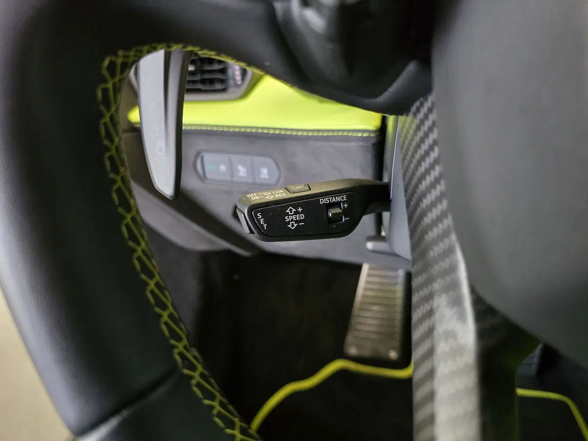 Lamborghini Revuelto usata a Bologna (17)