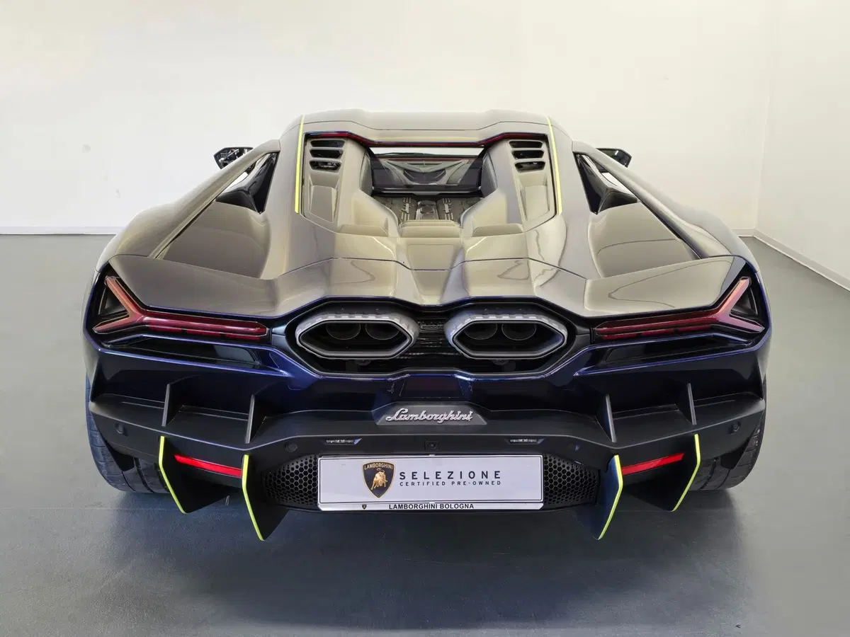 Lamborghini Revuelto usata a Bologna (3)