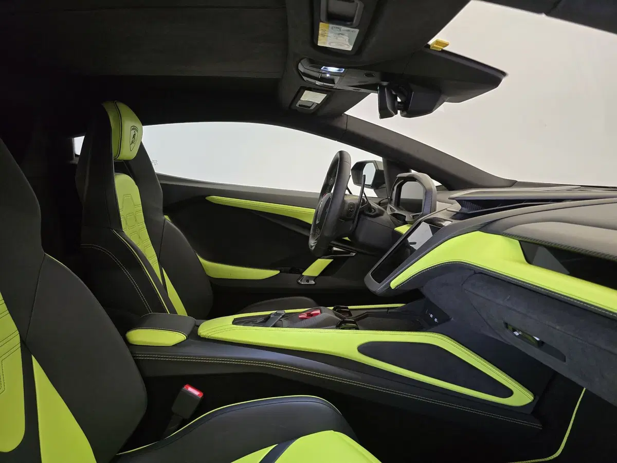 Lamborghini Revuelto usata a Bologna (5)