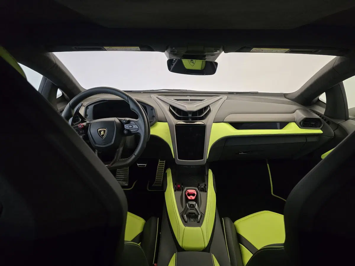 Lamborghini Revuelto usata a Bologna (6)