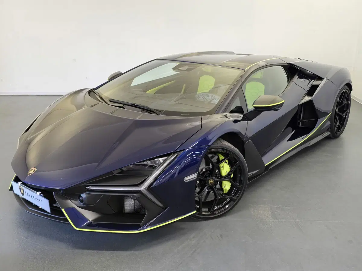 Lamborghini Revuelto usata a Bologna (9)