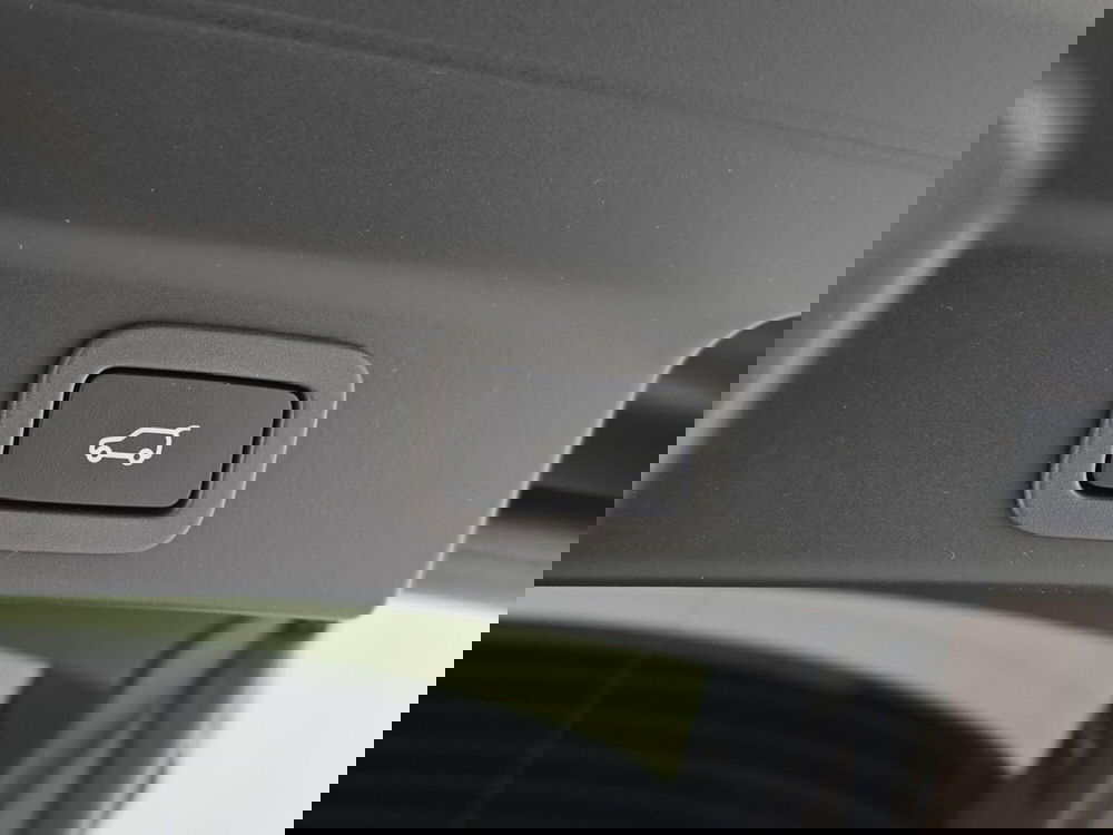 Jaguar F-Pace usata a Alessandria (9)
