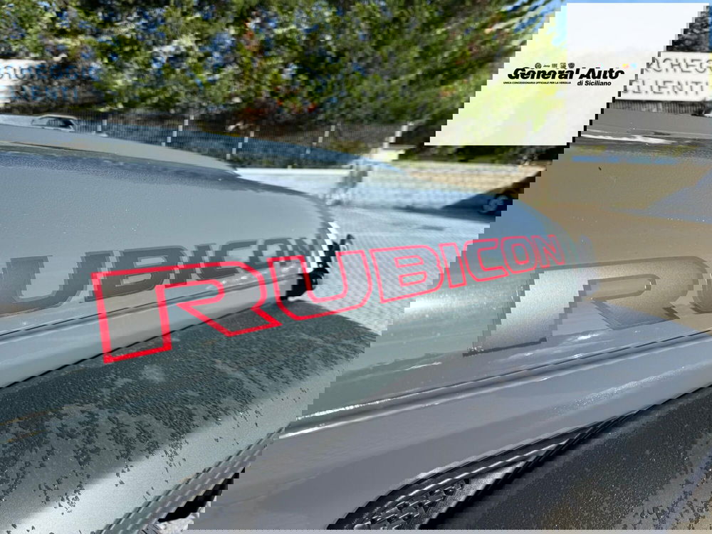 Jeep Wrangler Unlimited nuova a Lucca (12)