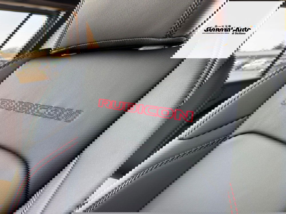 Jeep Wrangler Unlimited nuova a Lucca (13)