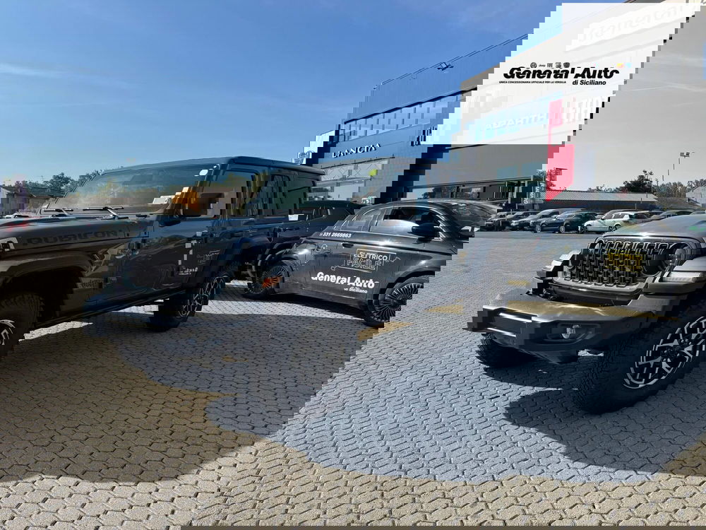 Jeep Wrangler Unlimited nuova a Lucca (3)