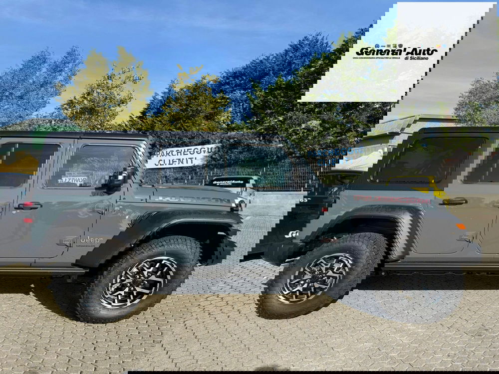 Jeep Wrangler Unlimited nuova a Lucca (8)