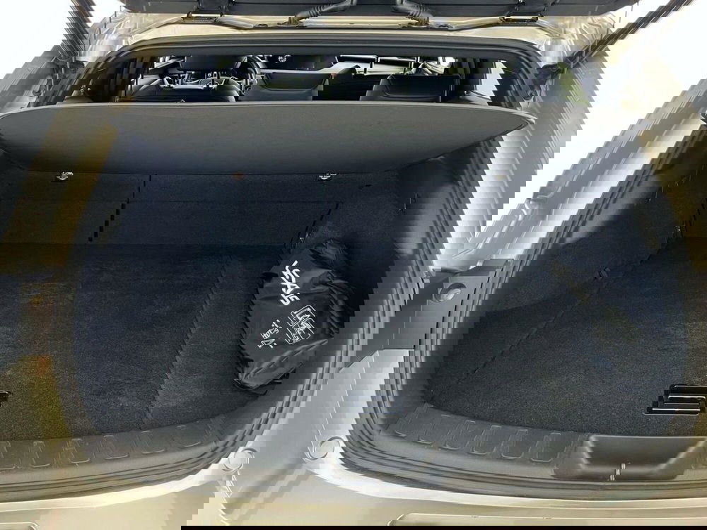 Lexus UX usata a Perugia (13)