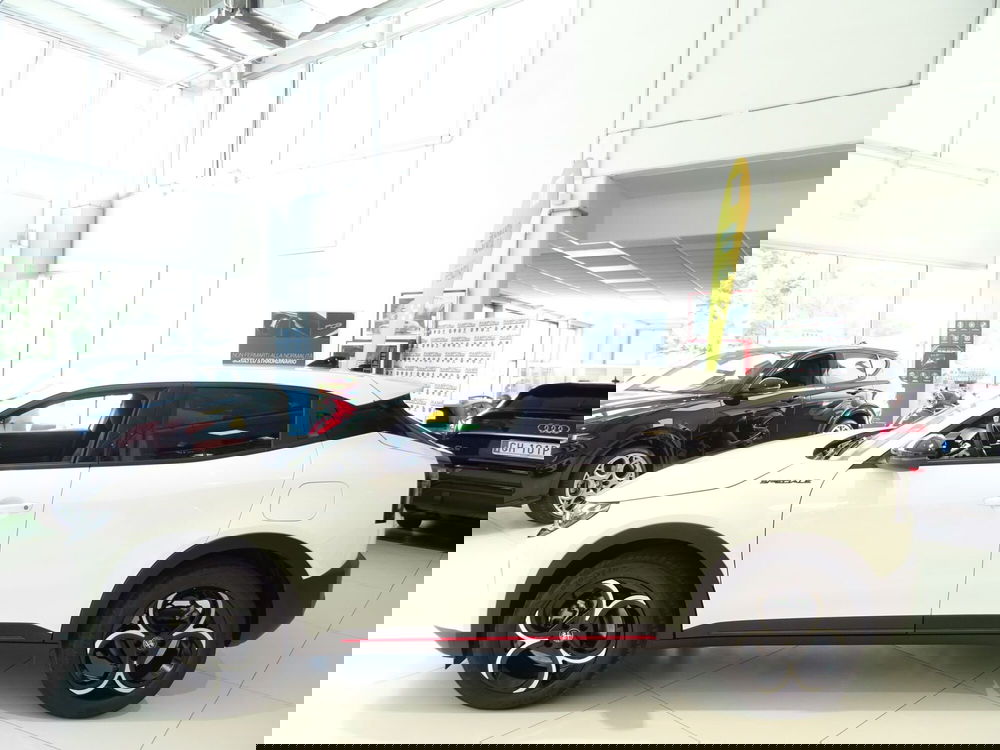 Alfa Romeo Junior nuova a Venezia (2)