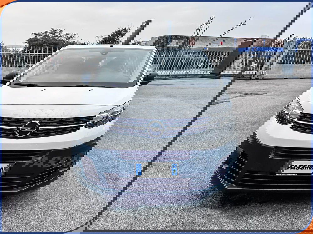 Opel Vivaro Furgone nuova a Milano (2)