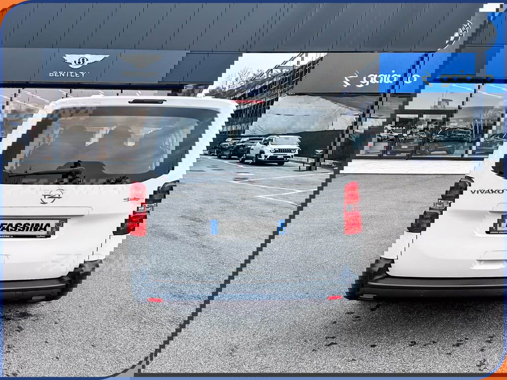 Opel Vivaro Furgone nuova a Milano (5)