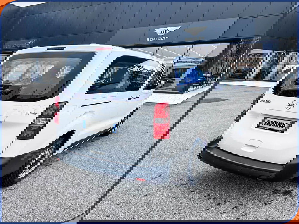 Opel Vivaro Furgone nuova a Milano (6)