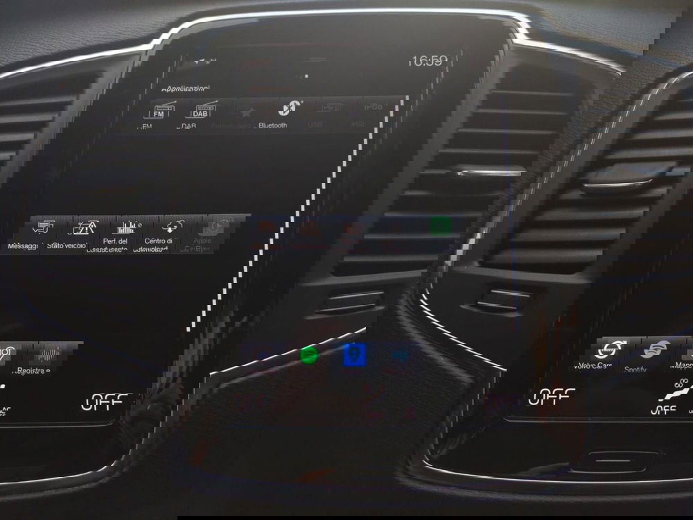 Volvo XC90 usata a Bari (15)