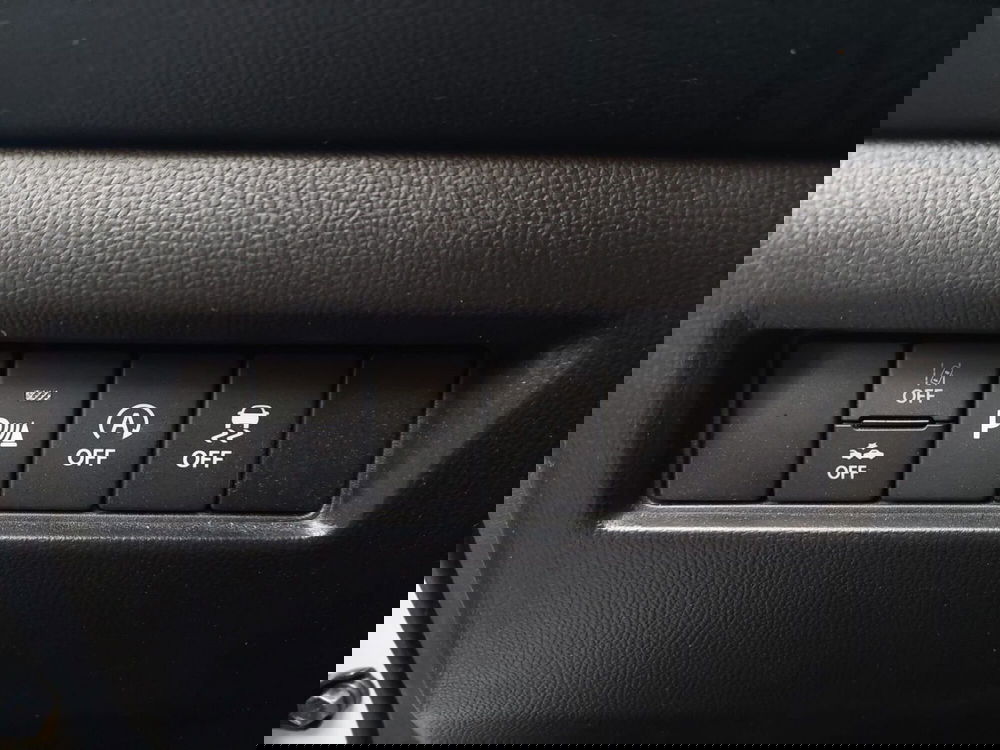 Suzuki Swift usata a Bari (18)