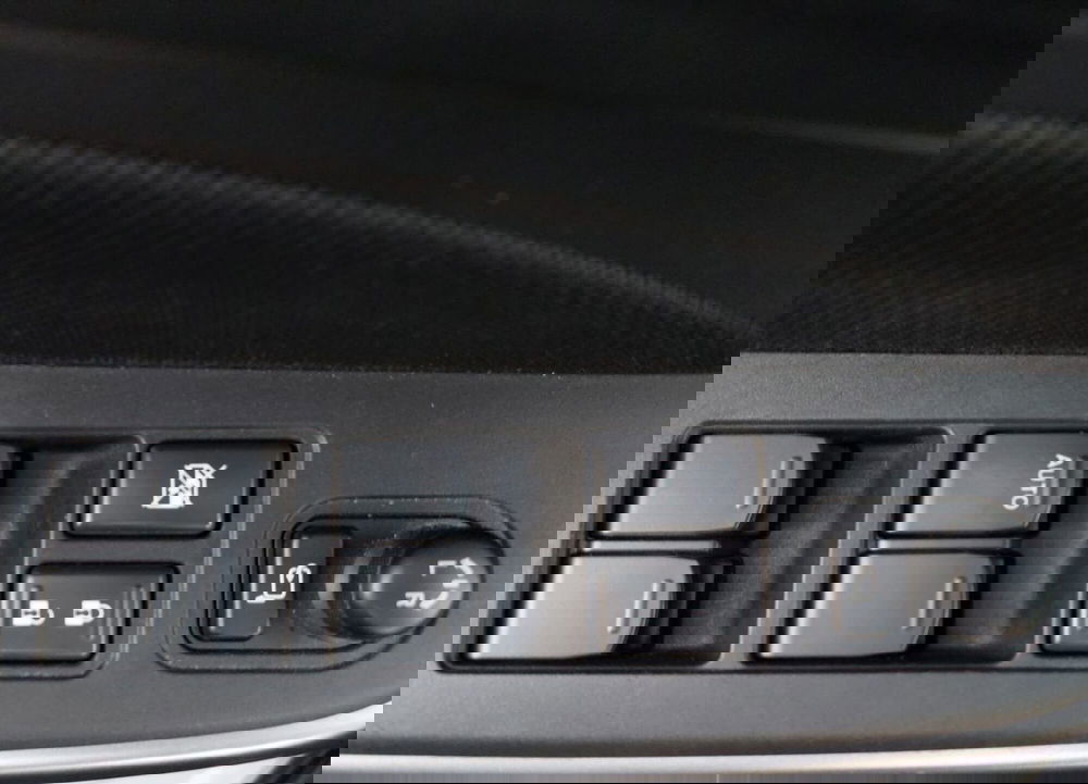 Suzuki Swift usata a Bari (19)