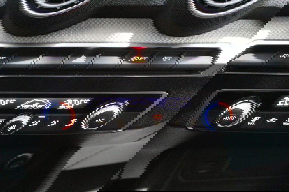 Audi Q2 usata a Bari (8)