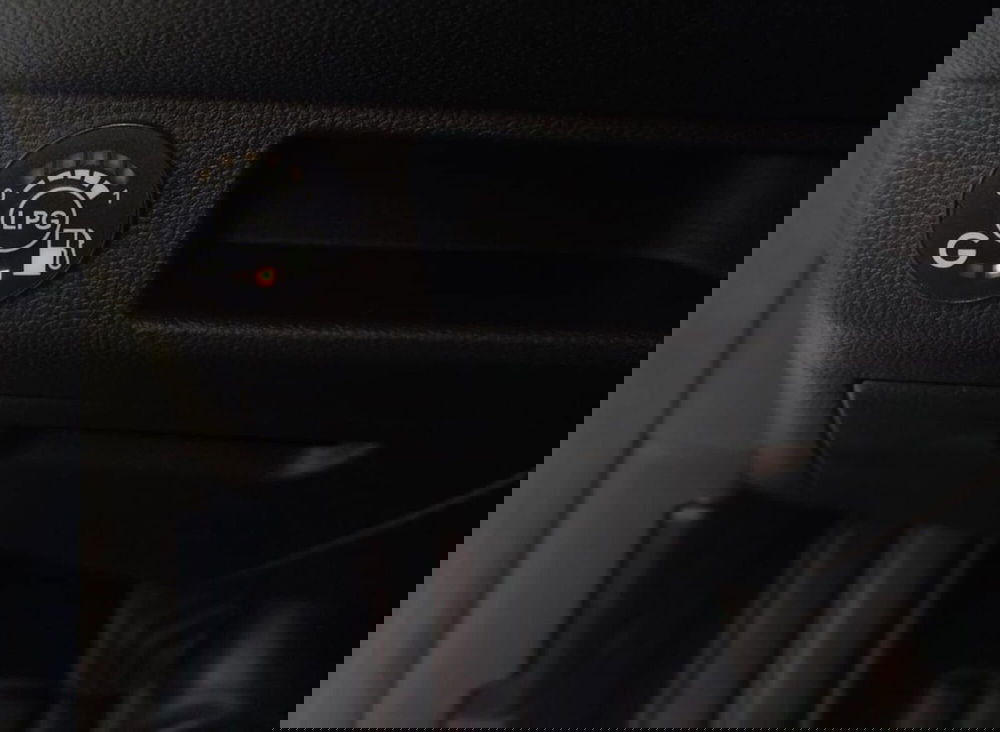 Renault Clio usata a Bari (18)