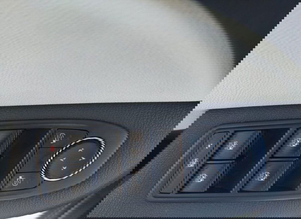 Renault Clio usata a Bari (20)