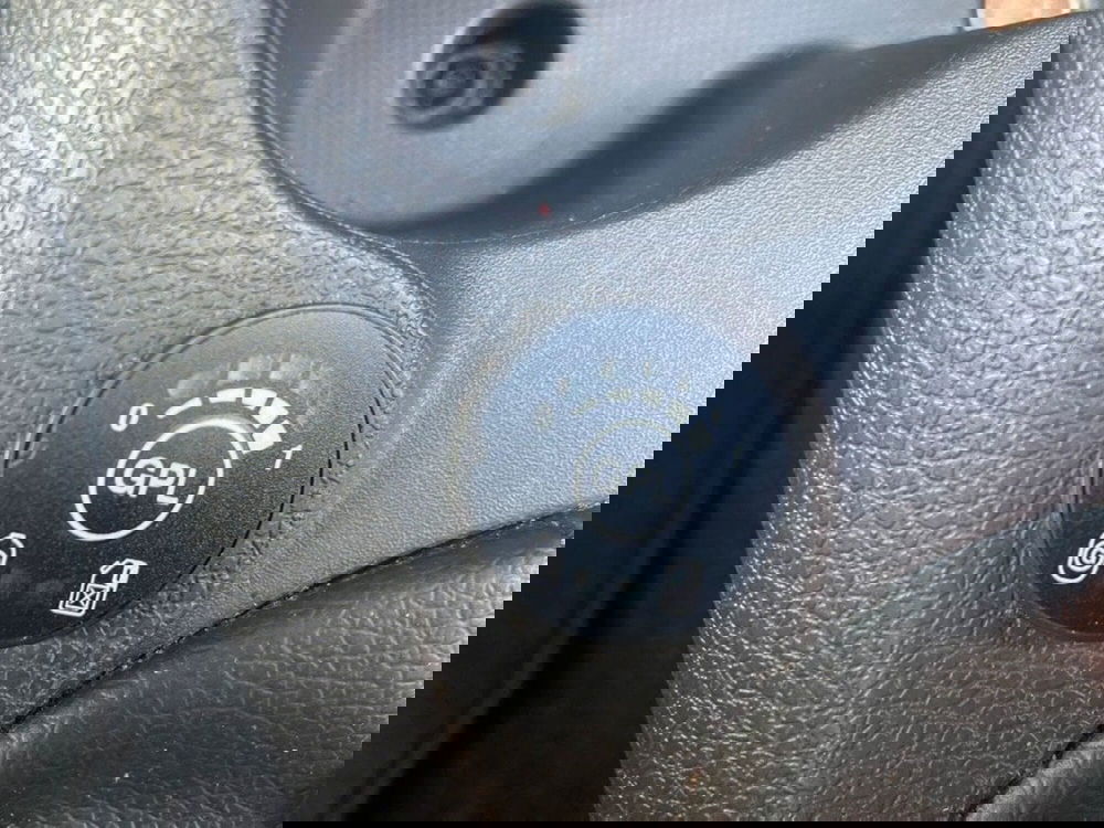 Dacia Sandero usata a Modena (11)