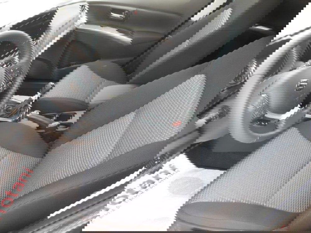 Suzuki S-Cross nuova a L'Aquila (19)