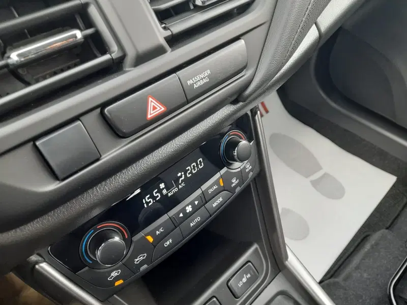 Suzuki S-Cross nuova a L'Aquila (17)