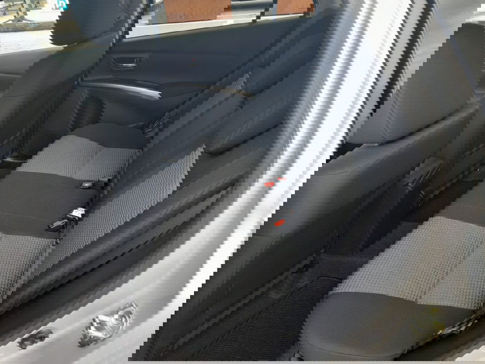 Suzuki S-Cross nuova a L'Aquila (18)