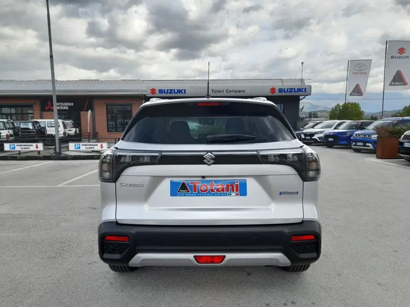Suzuki S-Cross nuova a L'Aquila (19)