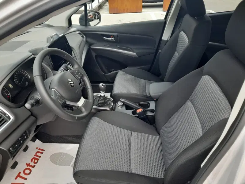 Suzuki S-Cross nuova a L'Aquila (6)