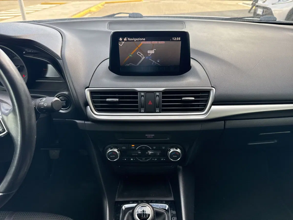 Mazda Mazda3 usata a Reggio Calabria (11)