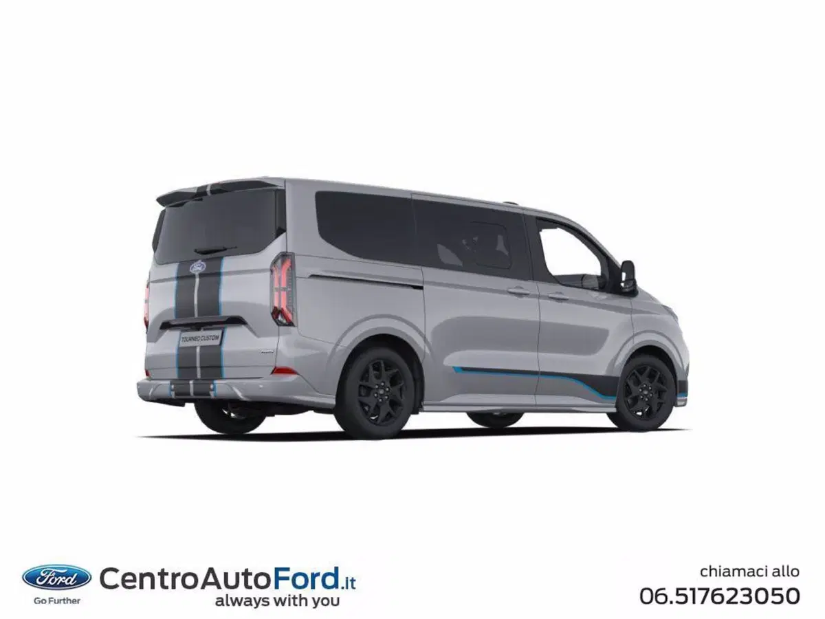 Ford Tourneo Custom nuova a Roma (3)