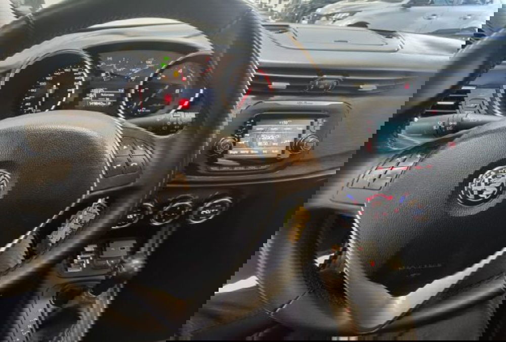 Alfa Romeo Giulietta usata a Modena (10)