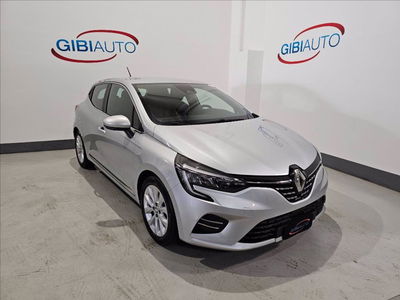 Renault Clio Full Hybrid E-Tech 140 CV 5 porte Intens del 2022 usata a Palermo