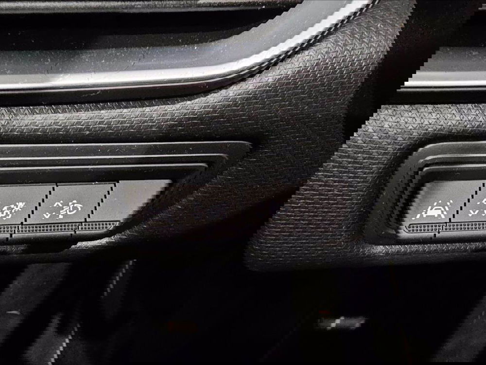 Renault Clio usata a Palermo (14)