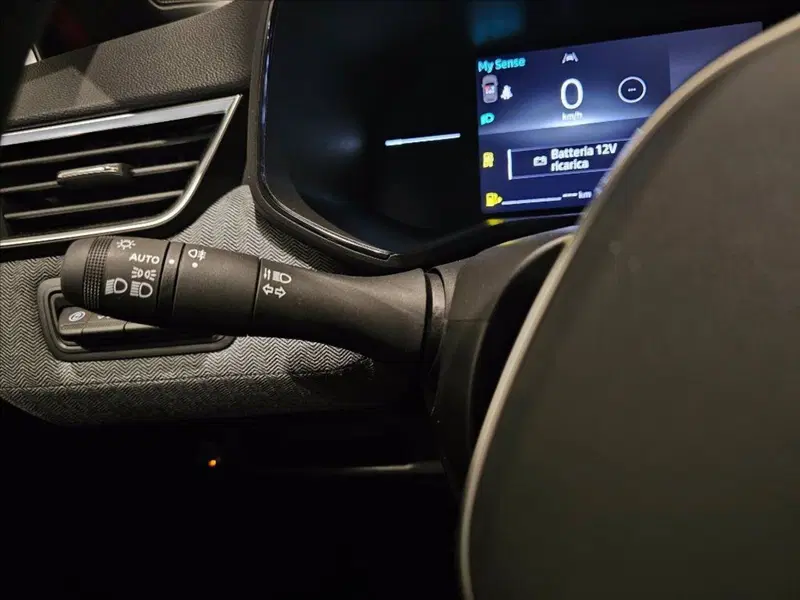 Renault Clio nuova a Palermo (16)