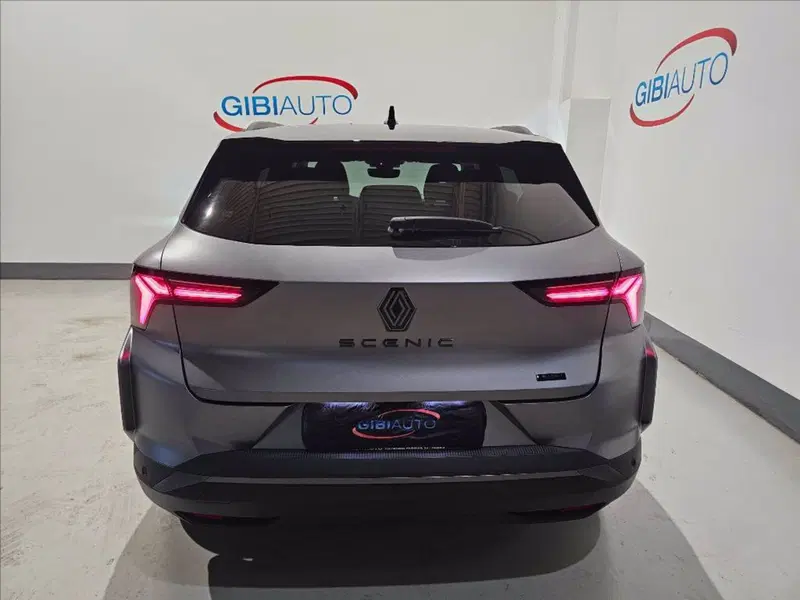 Renault Scenic E-Tech Electric usata a Palermo (8)