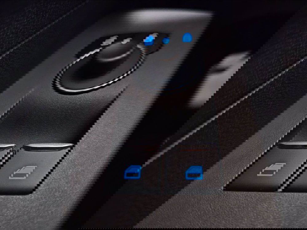 Ford Transit Courier Furgone nuova a Palermo (12)