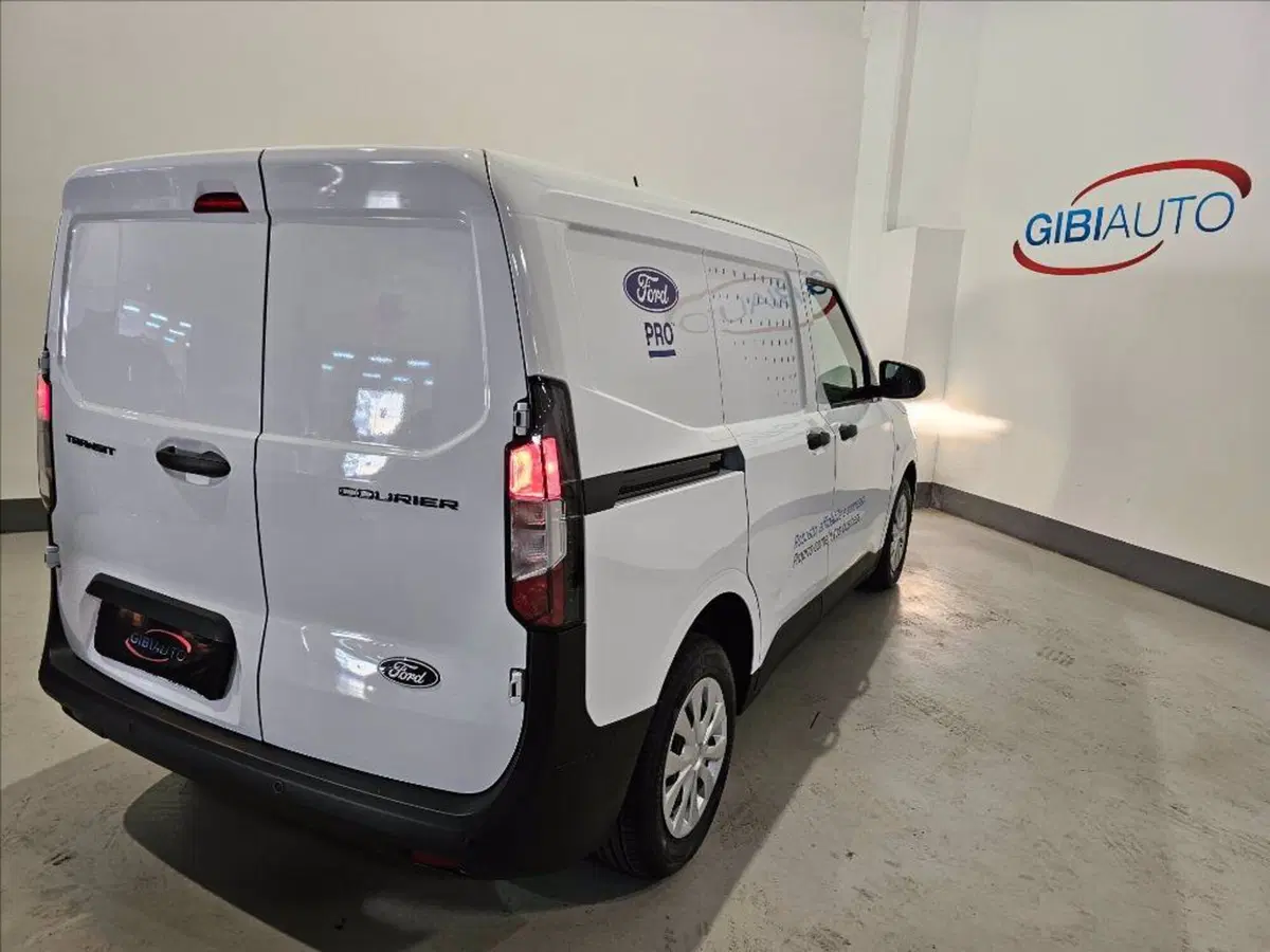 Ford Transit Courier Furgone nuova a Palermo (9)