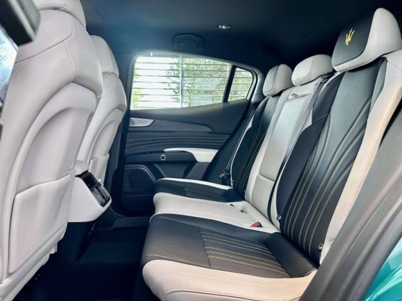 Maserati Grecale nuova a Torino (9)