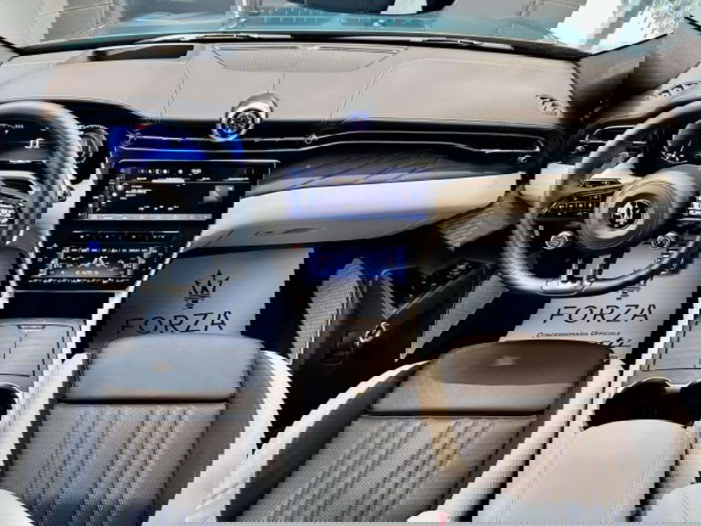 Maserati Grecale nuova a Torino (15)