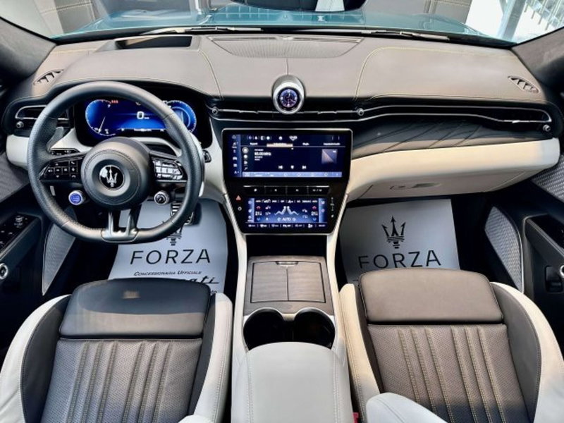 Maserati Grecale nuova a Torino (11)