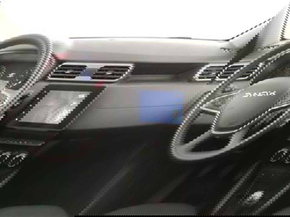 Dacia Duster usata a Bari (13)